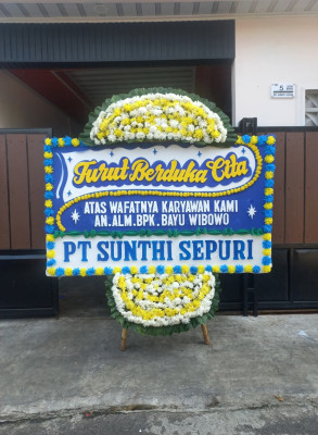 Papan Bunga Duka di Danowudu