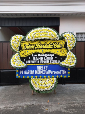 Papan Bunga Duka di Danowudu